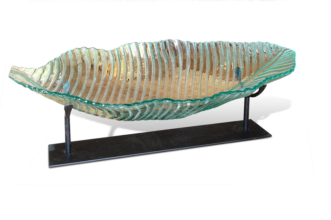 Leaf Glass decorative stand in natural materials – handmade boho decor from Bali
