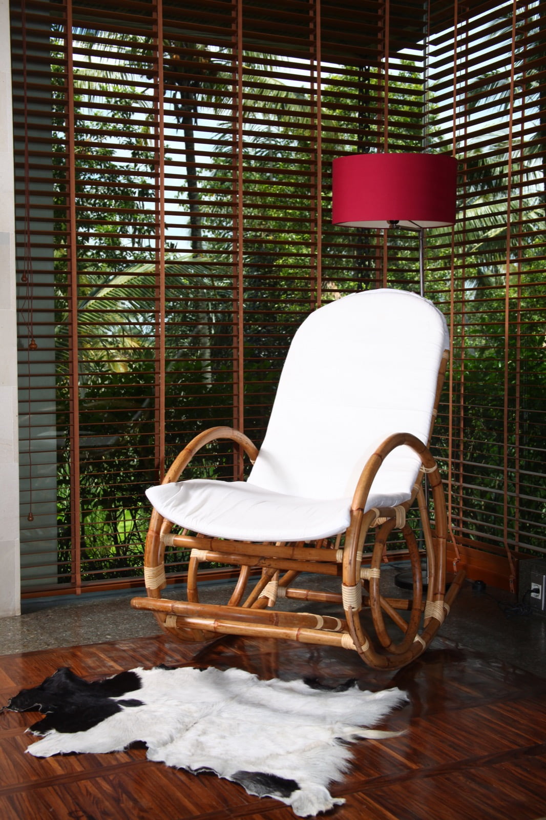 Handmade rattan rocking chair – the Daddy, boho furniture made in Bali