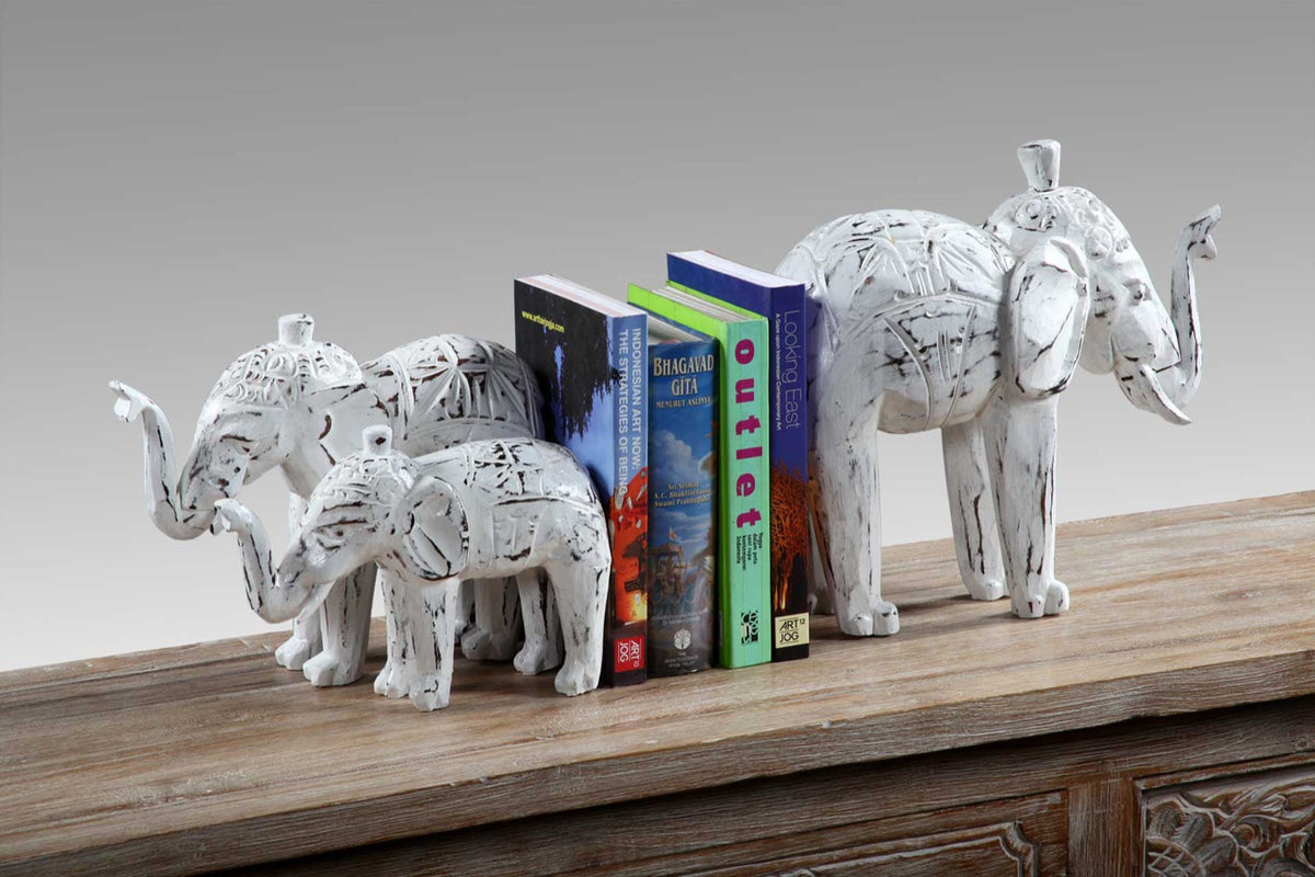 Albasia wood sculpture Elephant Family – boho decor handcrafted in Bali by BaliSouk