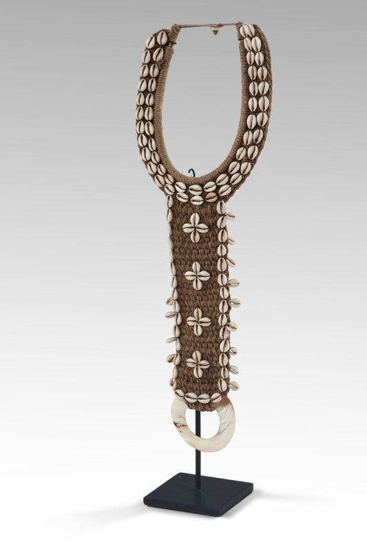 Boho shell necklace, Bali accessory with a tropical character