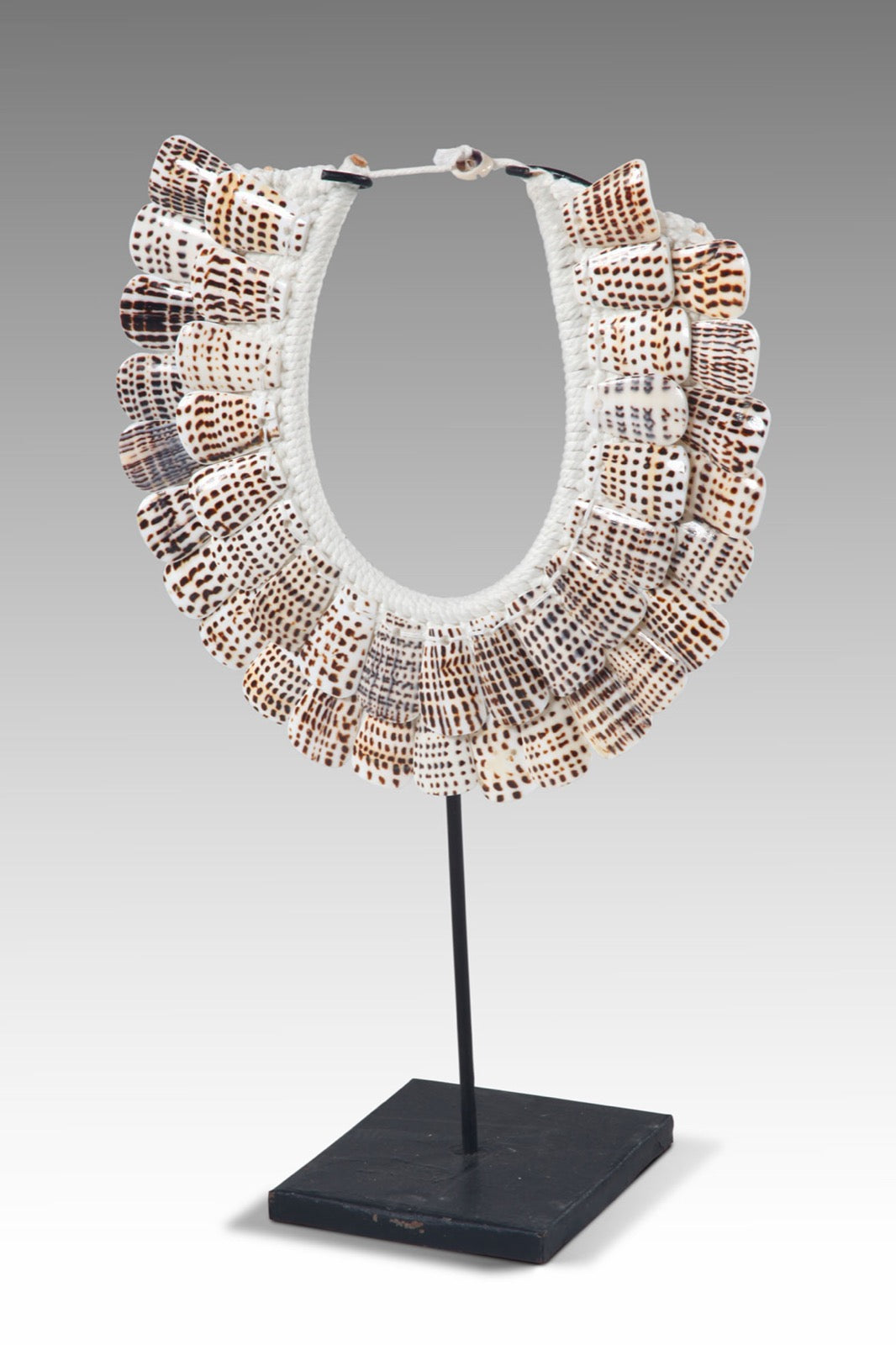 Shell decorative piece Shell Necklace – handmade in Bali, boho style