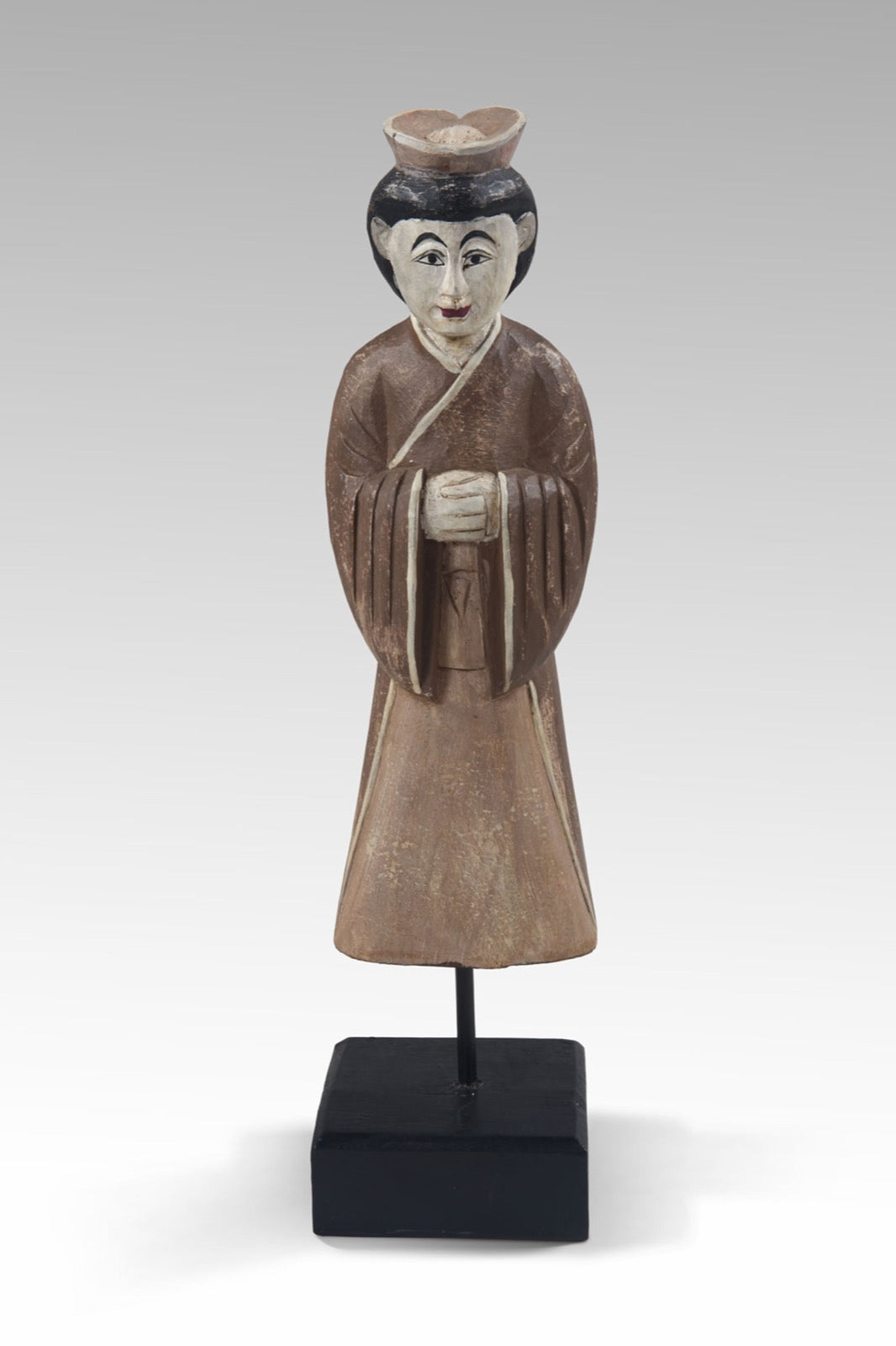 Albasia wood sculpture – Korean Girl, natural natural materials in boho style