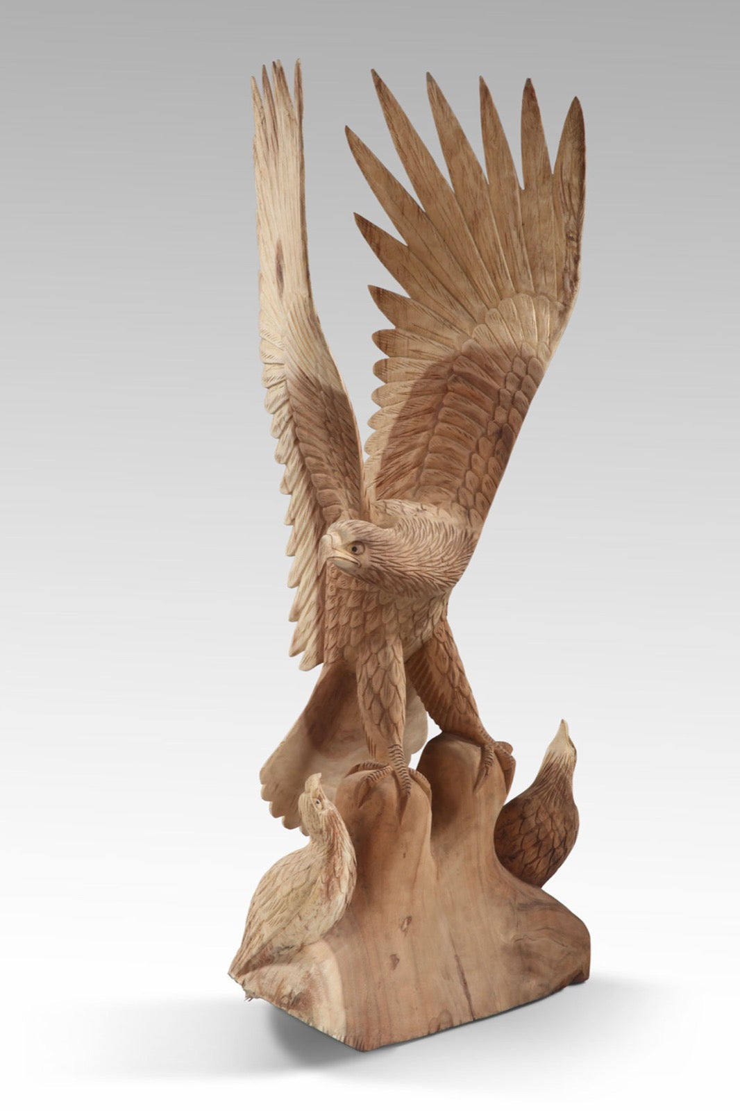 Suar wood sculpture – Eagle – boho decor handmade in Bali by BaliSouk