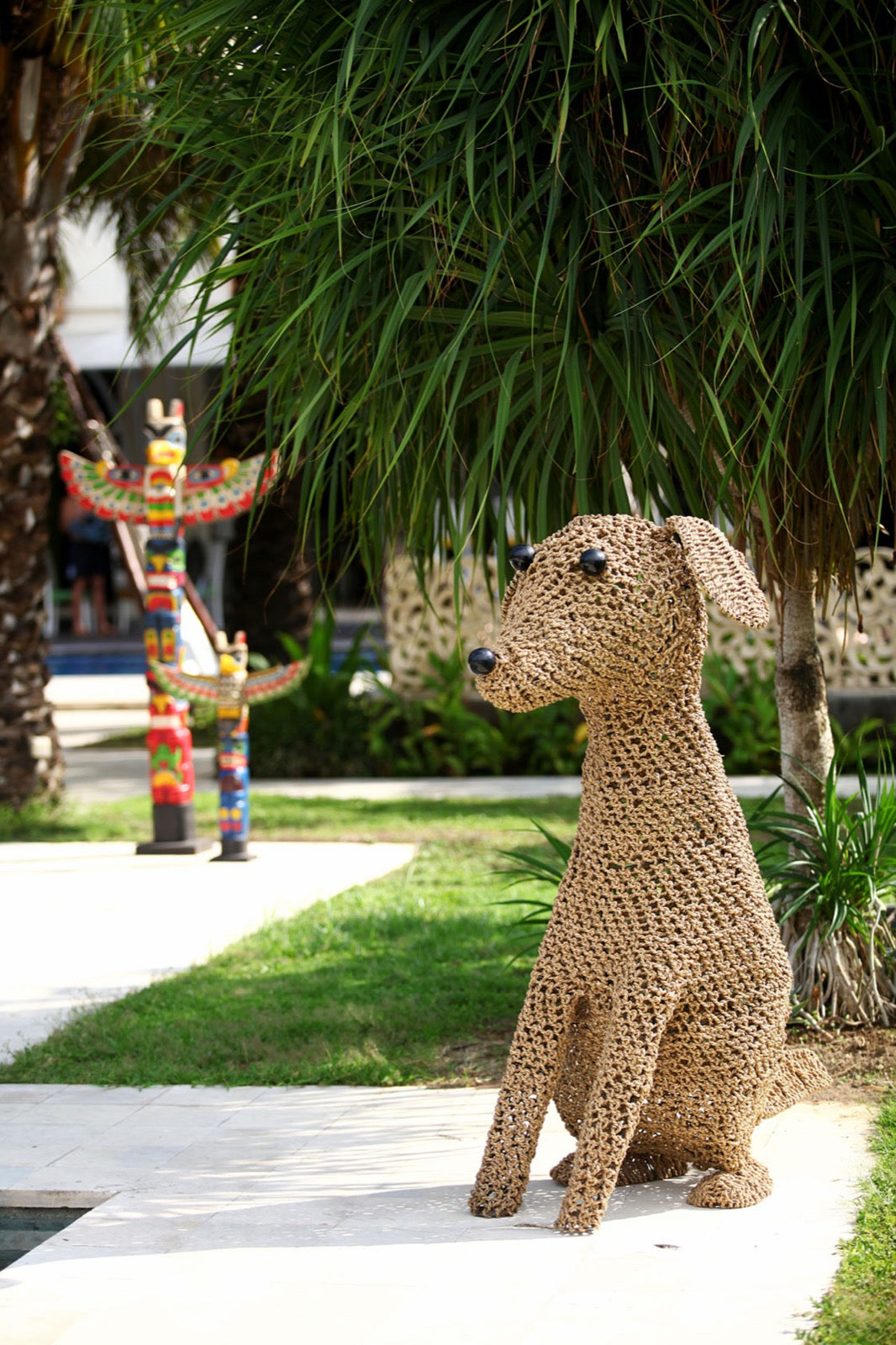 Seagrass sculpture – Dog – boho decor handmade in Bali by BaliSouk