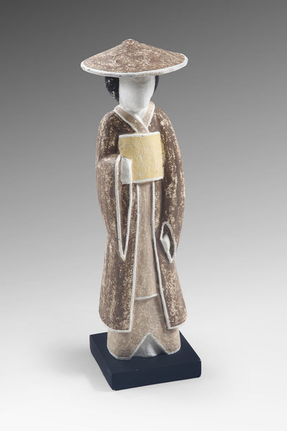 Albasia wood sculpture – Japanese Girl Wearing Hat – boho decor handmade in Bali by BaliSouk