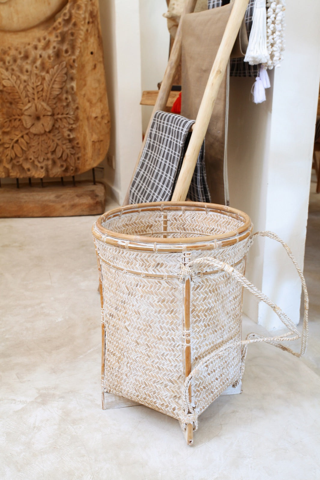 The Tani laundry basket – natural materials, boho decor handmade in Bali