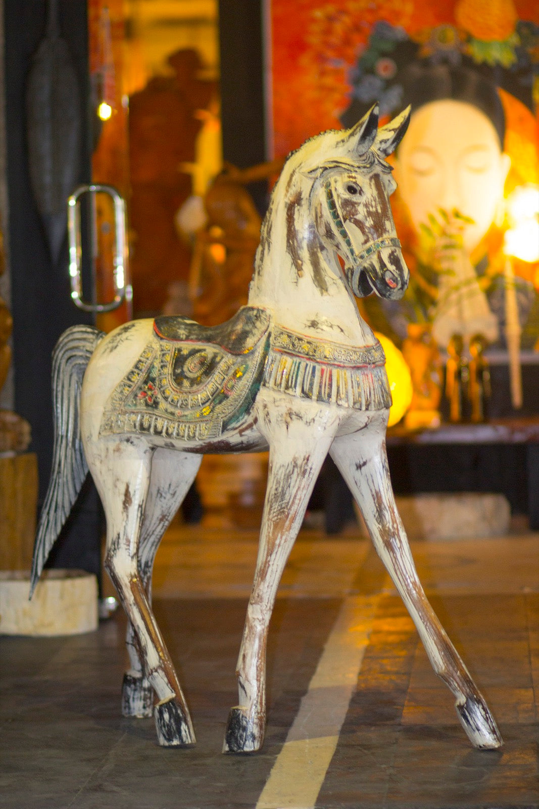 Horse sculpture in natural materials – handmade boho decor from Bali