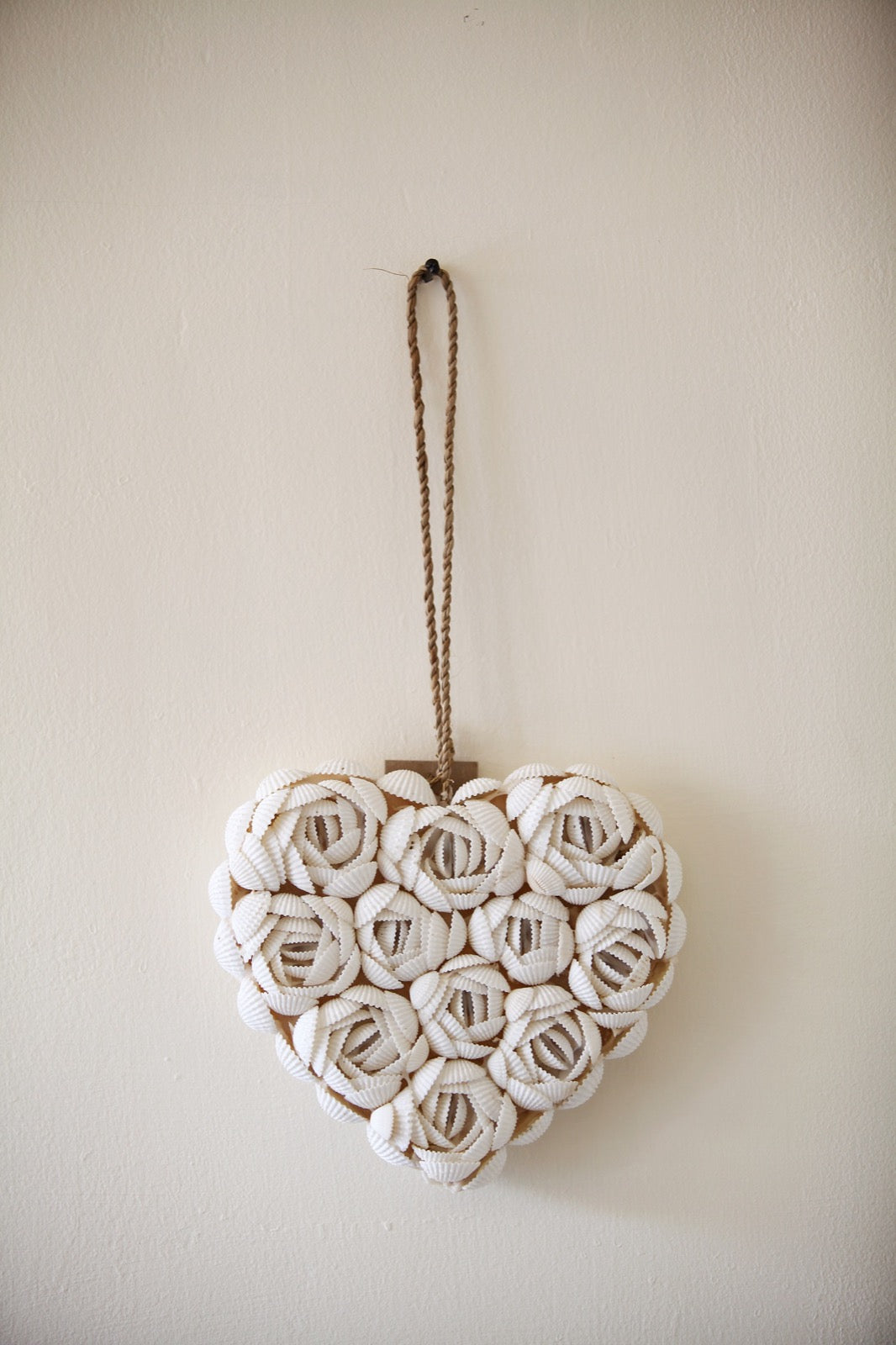 Shell decorative piece Heart – boho decor handcrafted in Bali by BaliSouk
