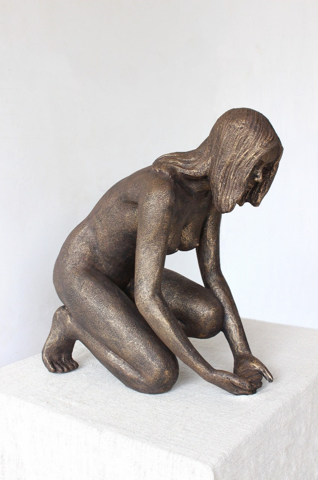 Handmade resin sculpture – the Athlete, boho decor made in Bali