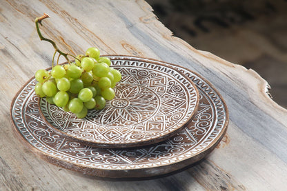 Mango wood plate – Timor – boho decor handmade in Bali by BaliSouk