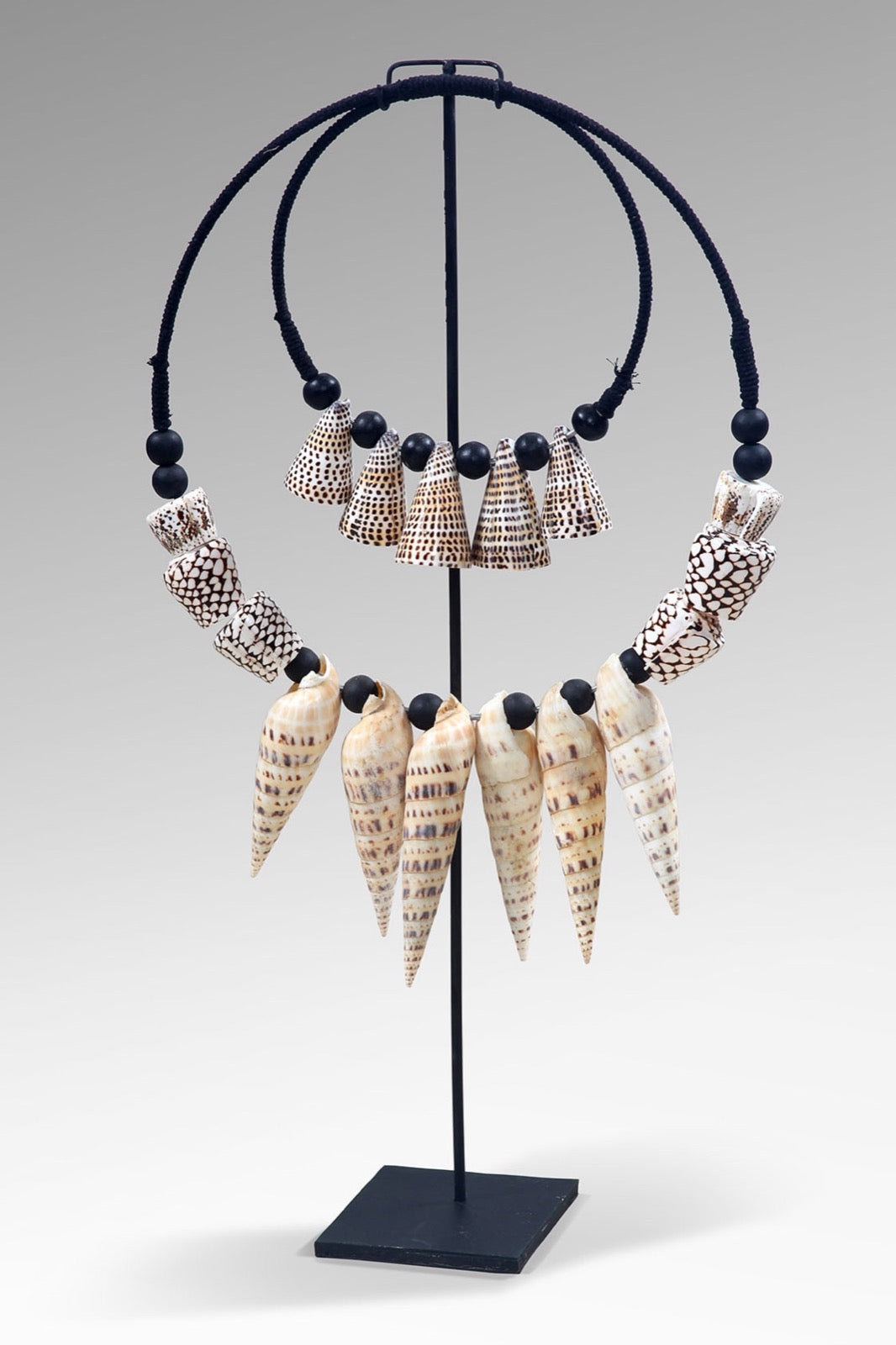 Shell decorative stand – Gayo Necklace, natural natural materials in boho style