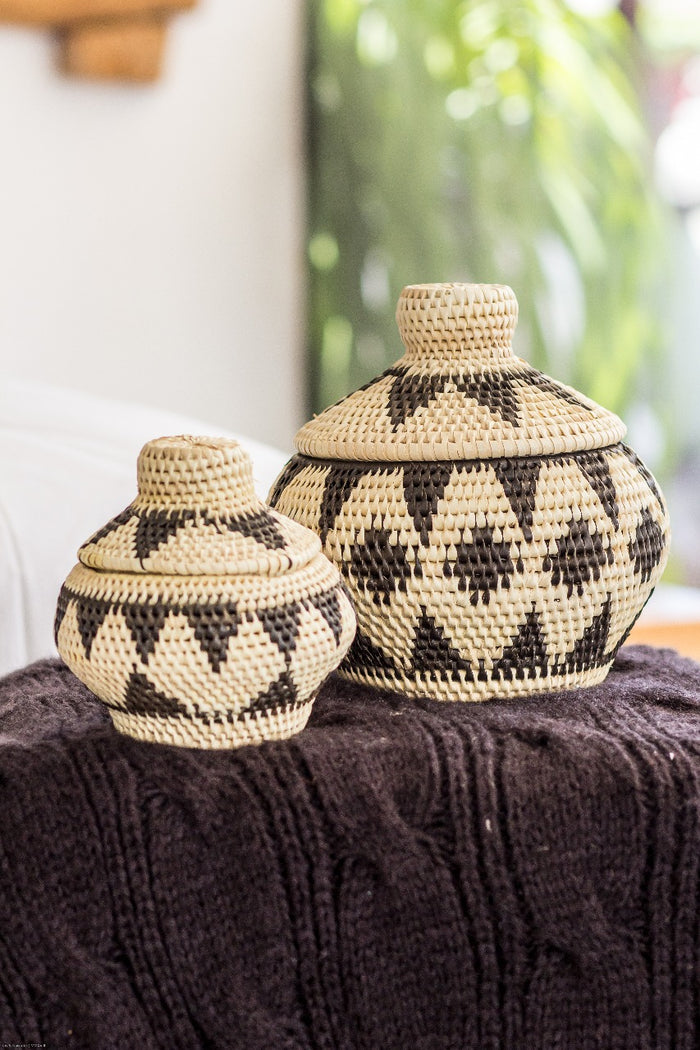Palm leaf basket Kenya – boho decor handcrafted in Bali by BaliSouk