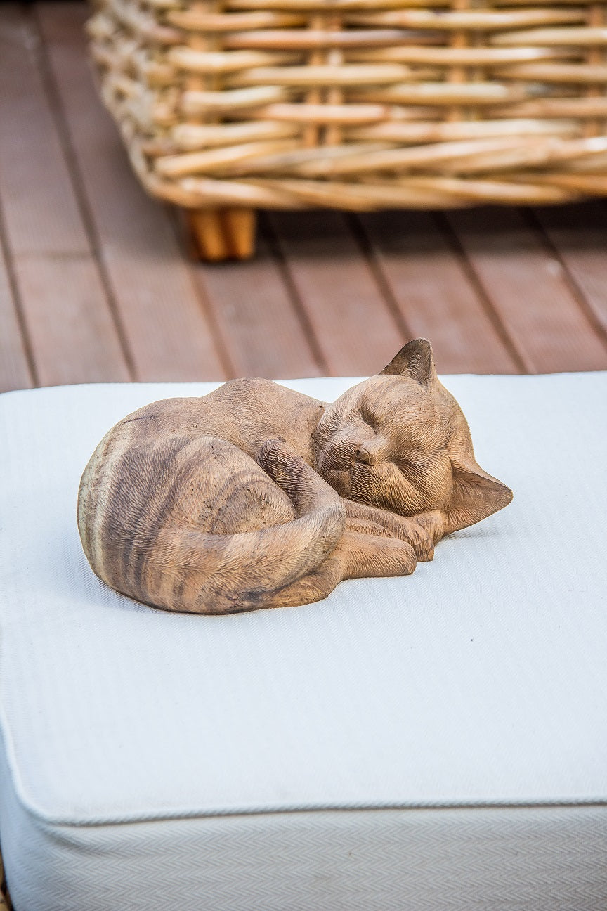 Suar wood sculpture – Sleeping Cat – boho decor handmade in Bali by BaliSouk