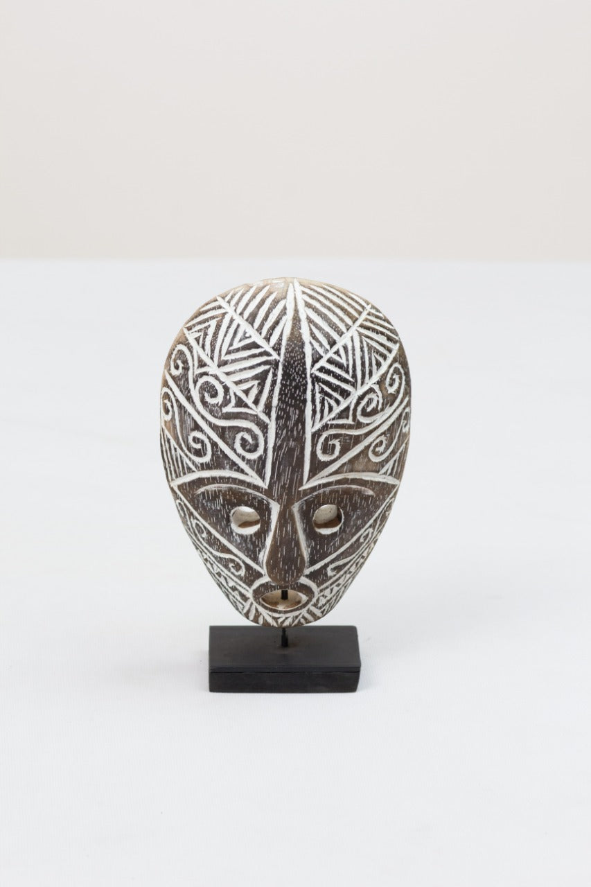 Mango wood sculpture – Timor Mask Stand, natural natural materials in boho style