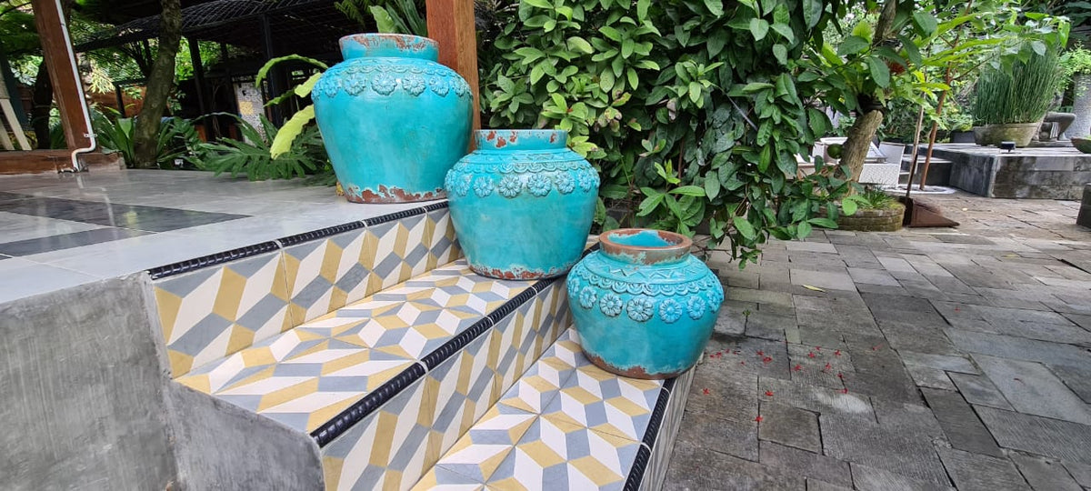 Terracotta vase Barok – boho decor, handwoven and handmade in Bali