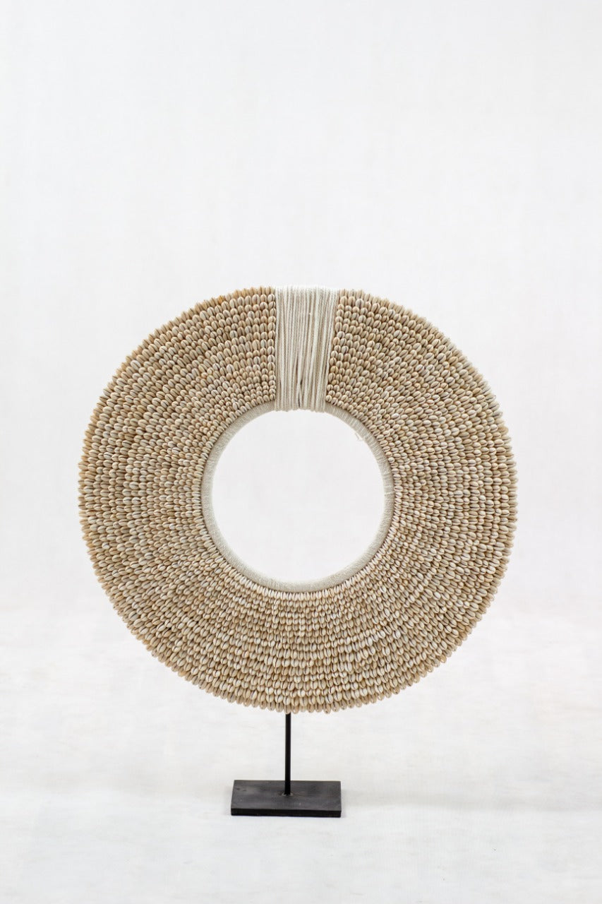 Shell decorative stand Shell – boho decor, handwoven and handmade in Bali