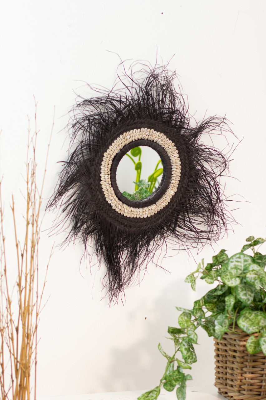 Handmade shell mirror – the Anyam, boho decor made in Bali