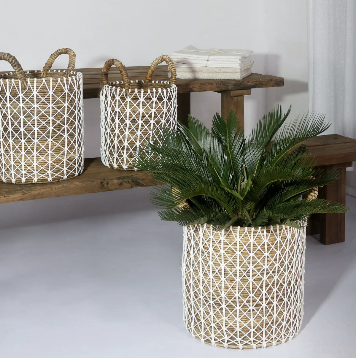 Handmade rush basket – the Lea, boho decor made in Bali