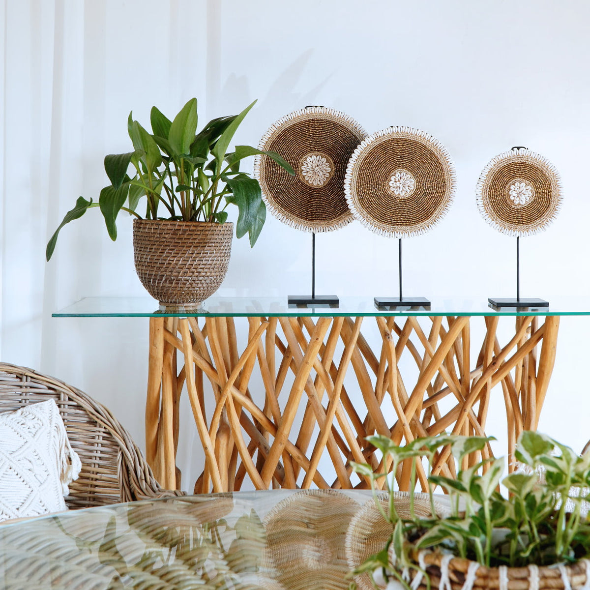 Beaded decorative stand Coin – boho decor, handwoven and handmade in Bali