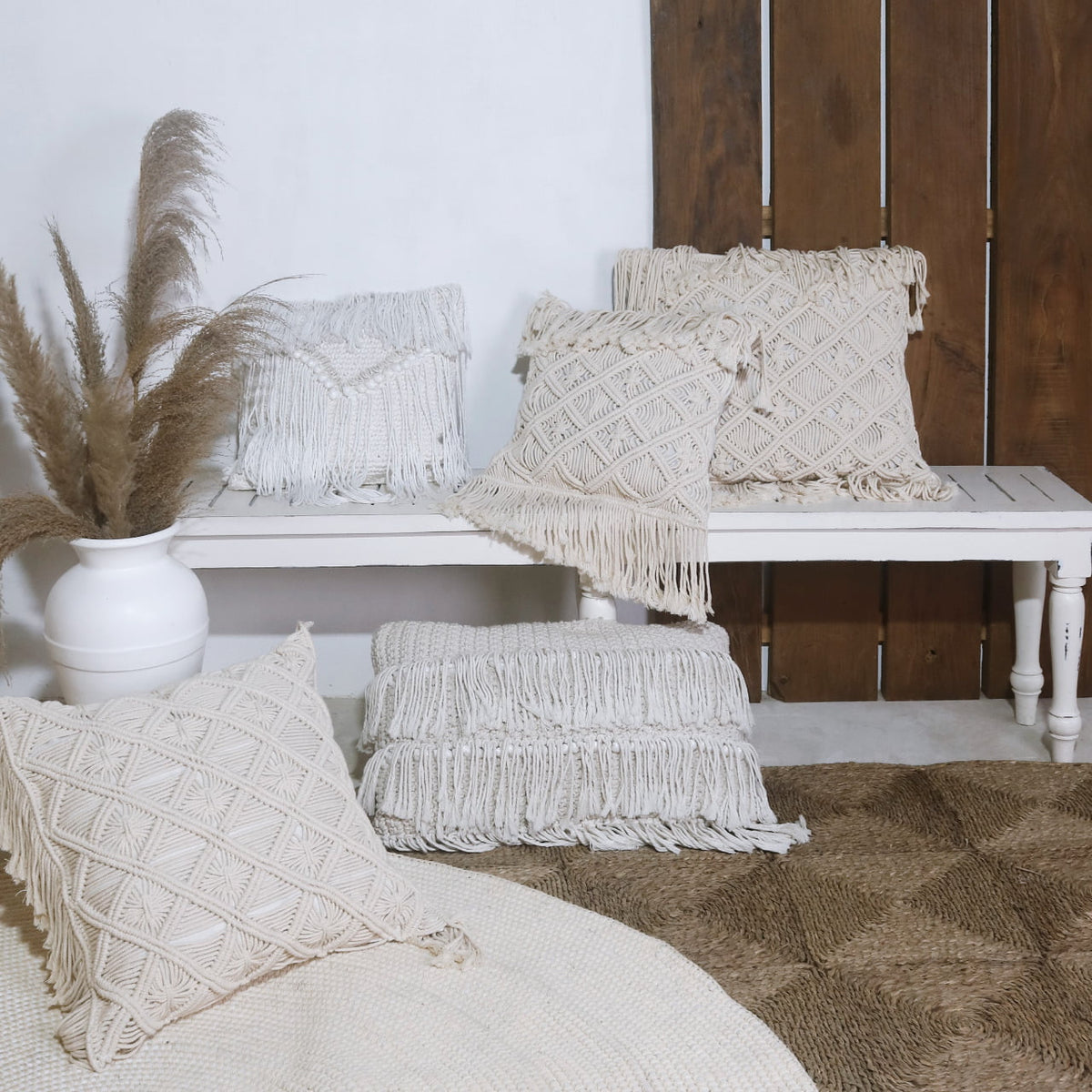 Macrame cushion in natural materials – handmade boho decor from Bali