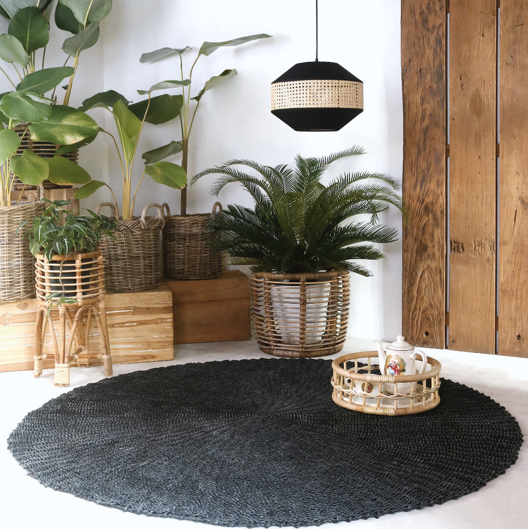 Steiner Round Carpet Black
