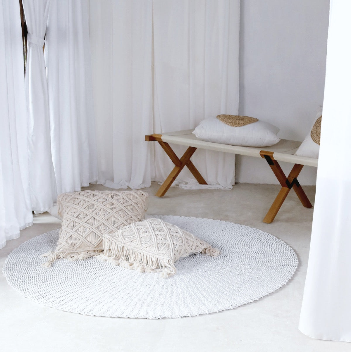 Steiner Round Carpet