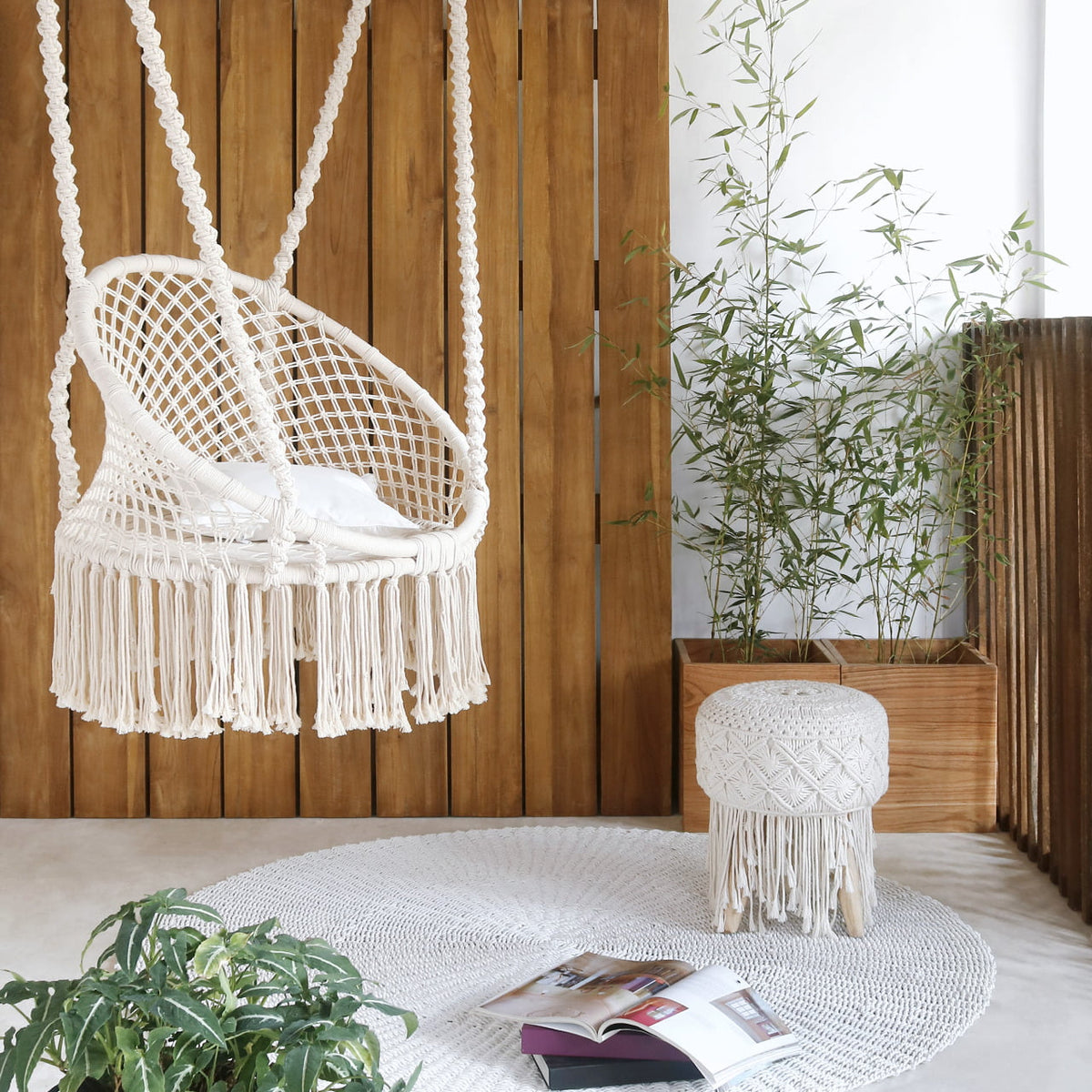 The Macrame hanging chair – natural materials, boho furniture handmade in Bali