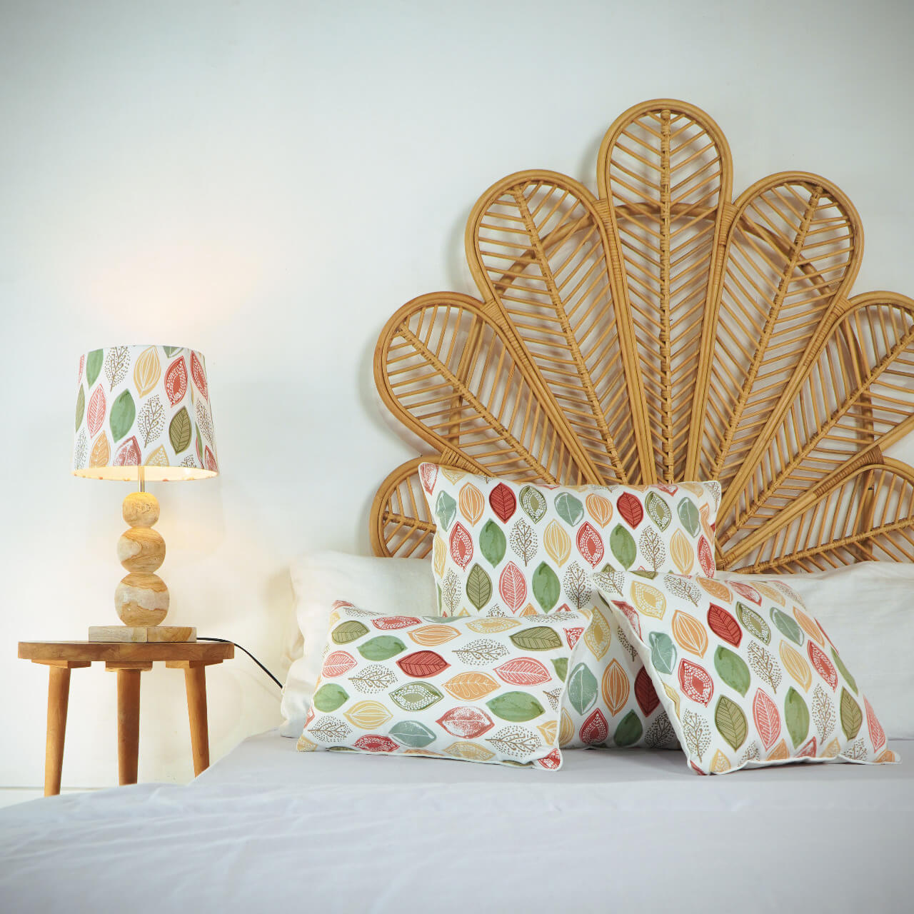 Leaf Motif Pillow  Set With Filler  