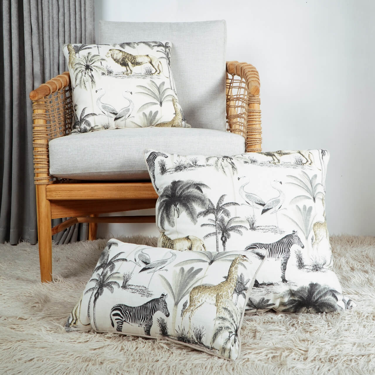 Flora Fauna Motif Pillow  Set With Filler  