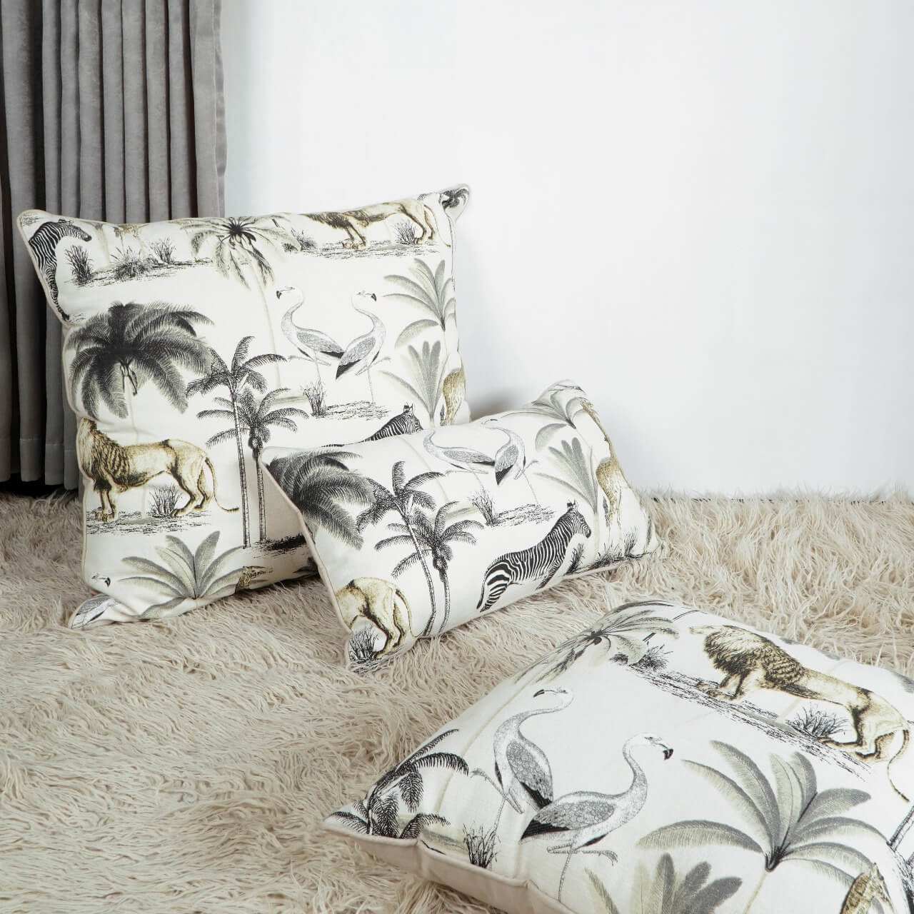 Flora Fauna Motif Pillow  Set With Filler  