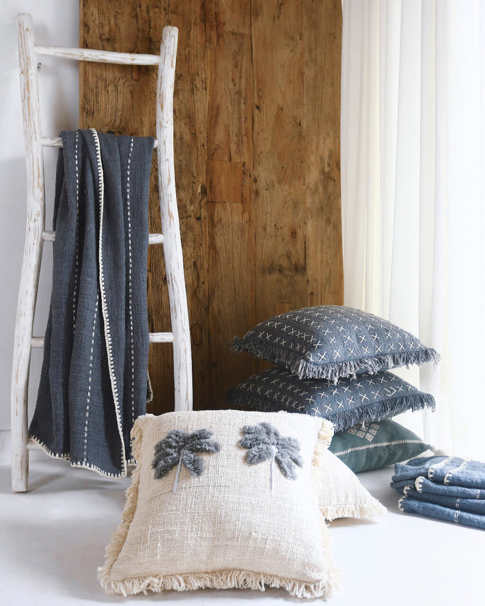 Bali Furniture – Vania Throw – The Vania Throw Blue brings warmth, text