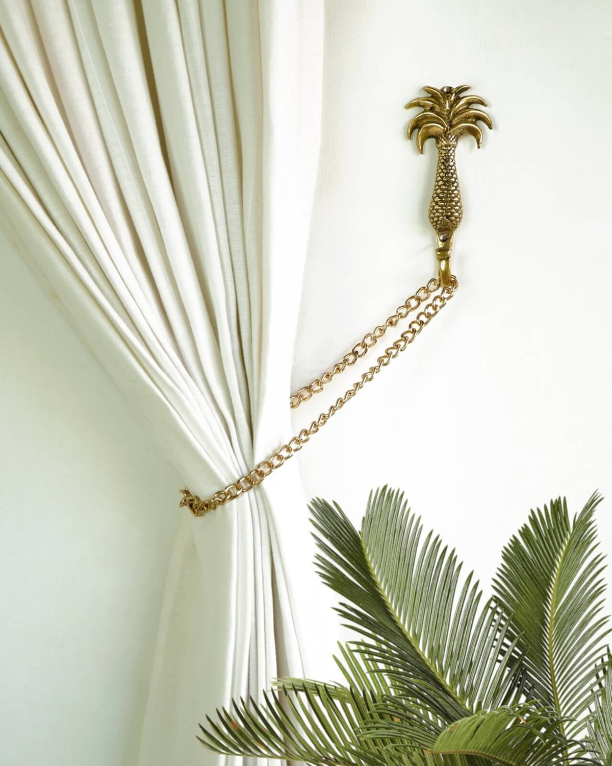 Brass Hook Pineapple