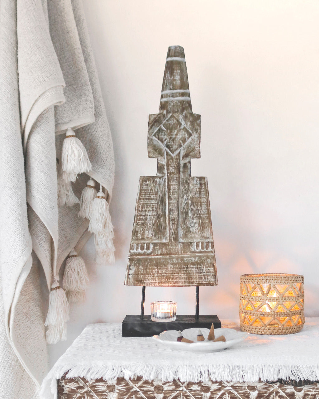 Suar wood decorative stand – Agra, natural natural materials in boho style