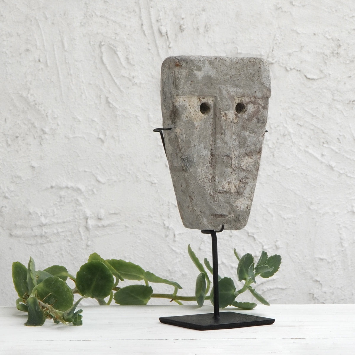 Sumba Stand statue by BaliSouk – boho decor made in Bali