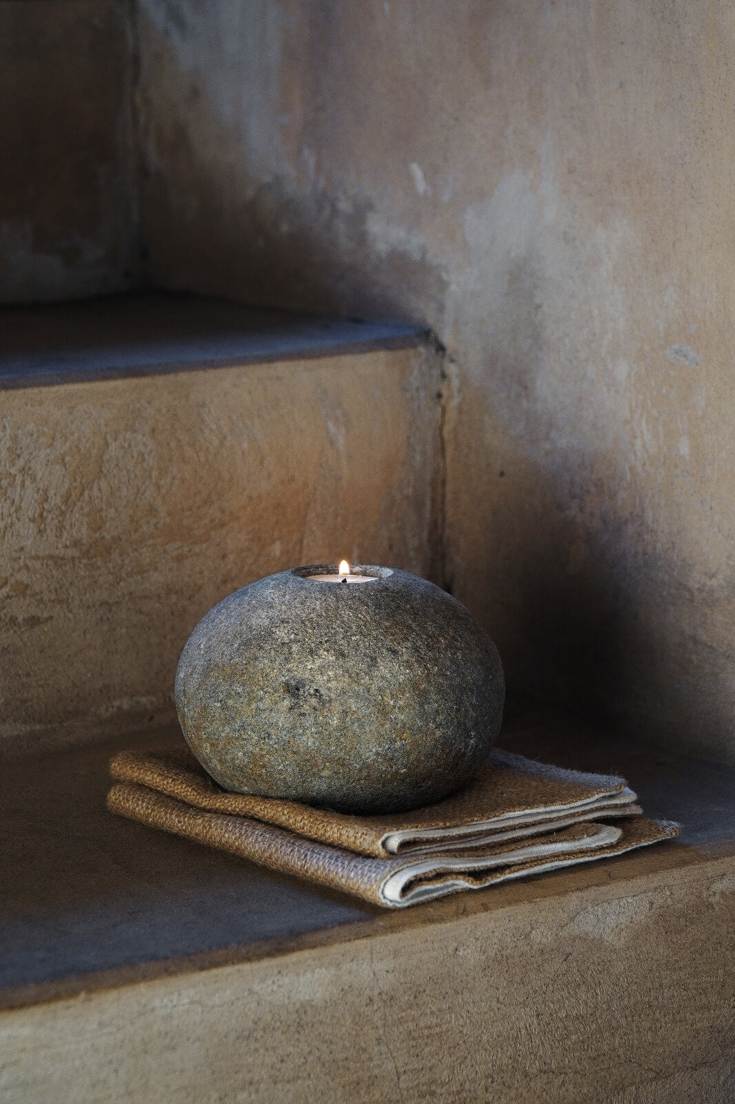 Watu Candle Holder