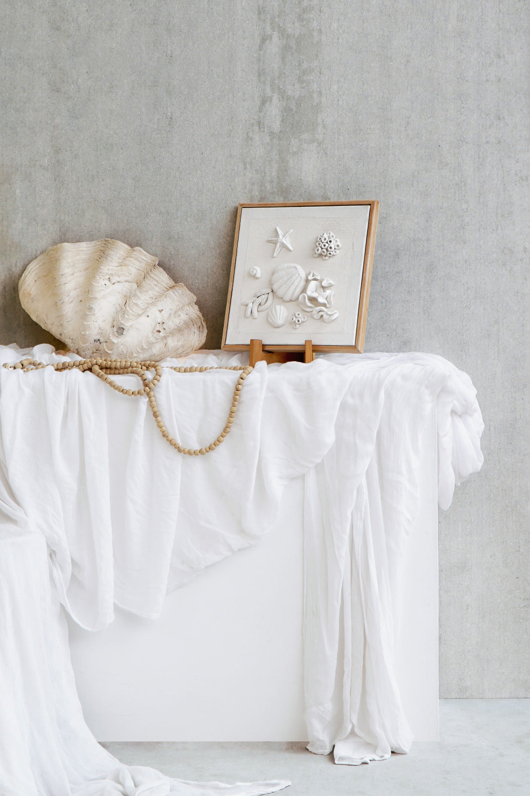 Teak wall decoration Doria Shells – boho decor, handwoven and handmade in Bali
