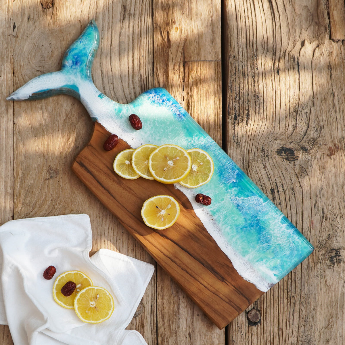 Teak tray – Serving Fish, natural natural materials in boho style
