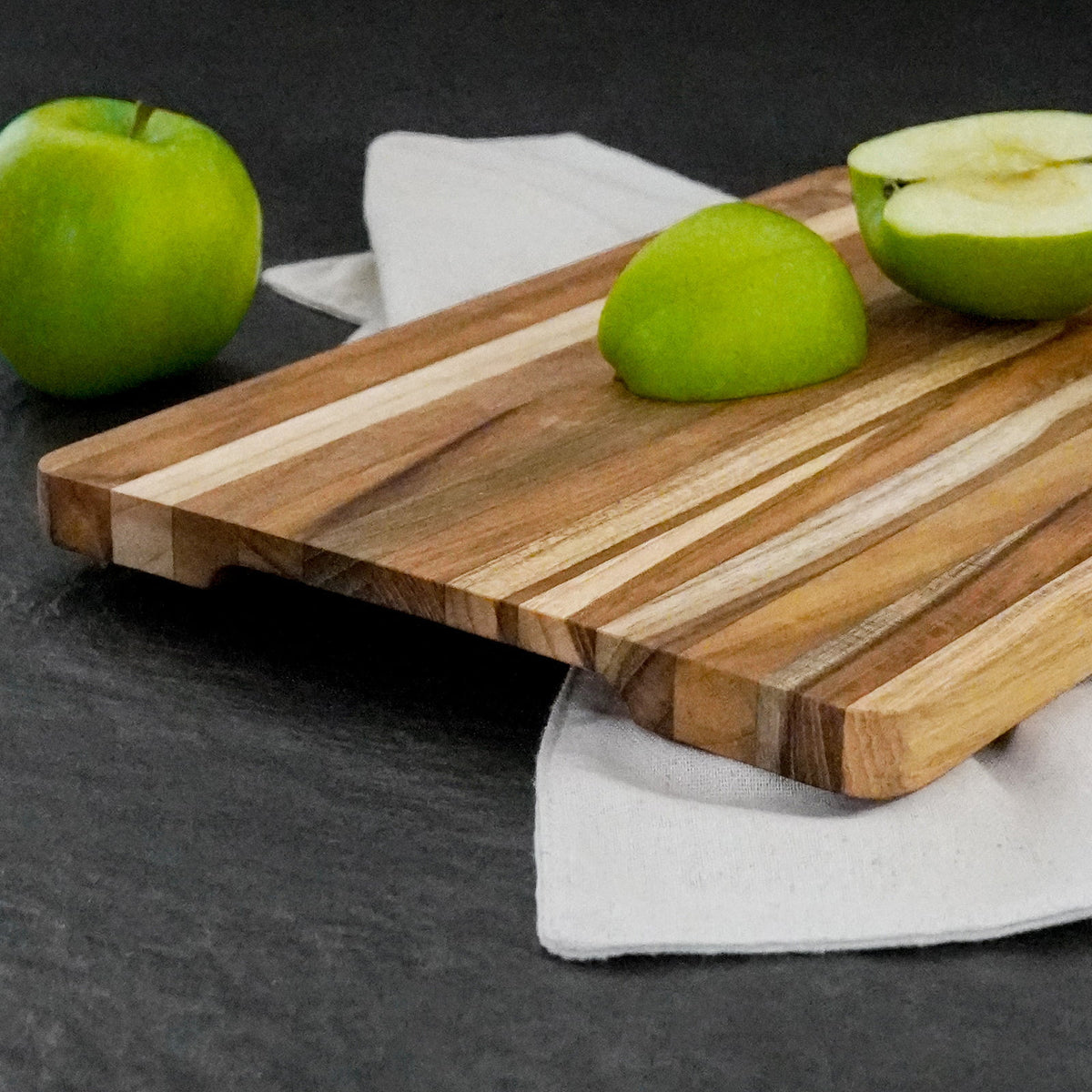 Teak board – Lucy Cutting, natural natural materials in boho style