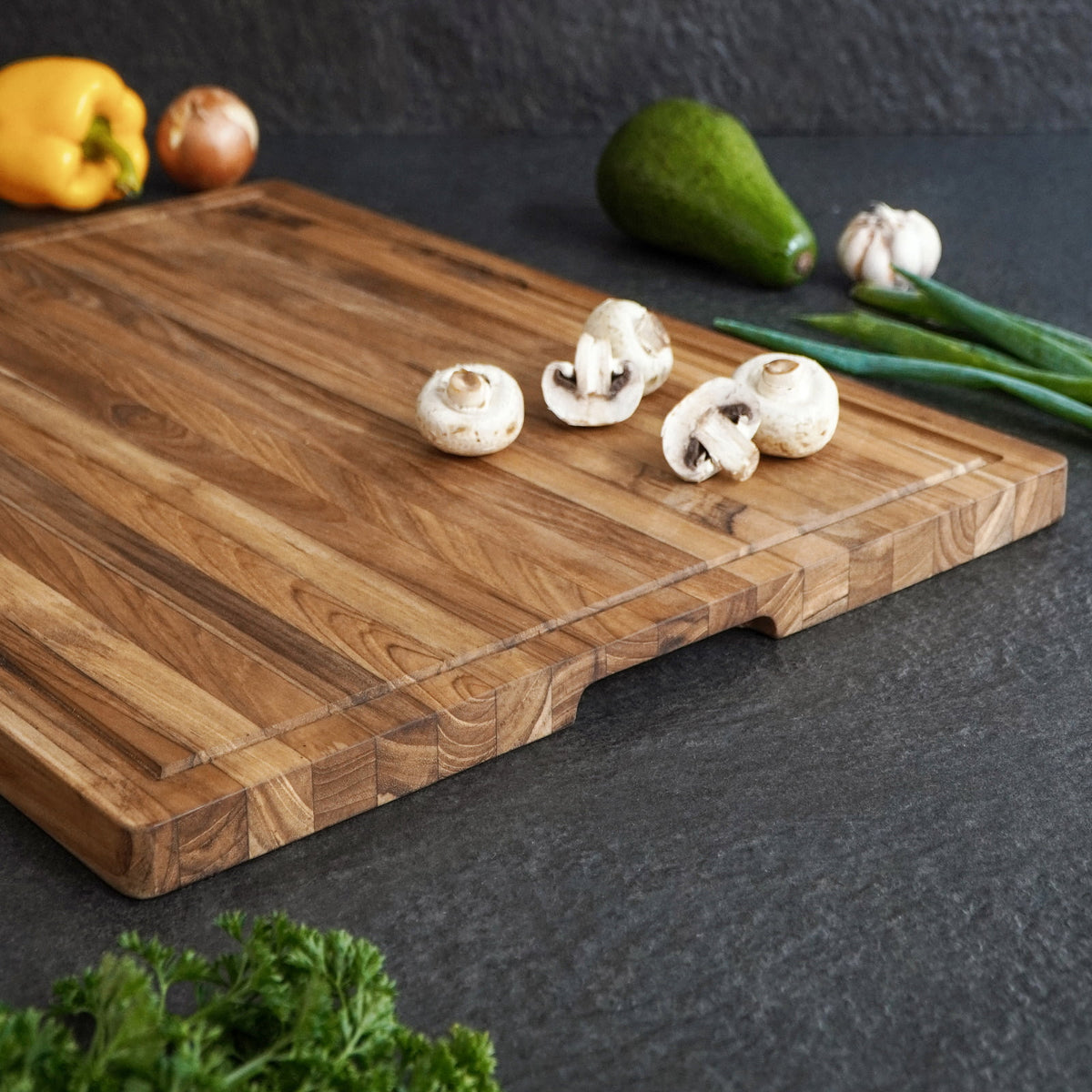 Teak board Lucy Cutting – handmade in Bali, boho style