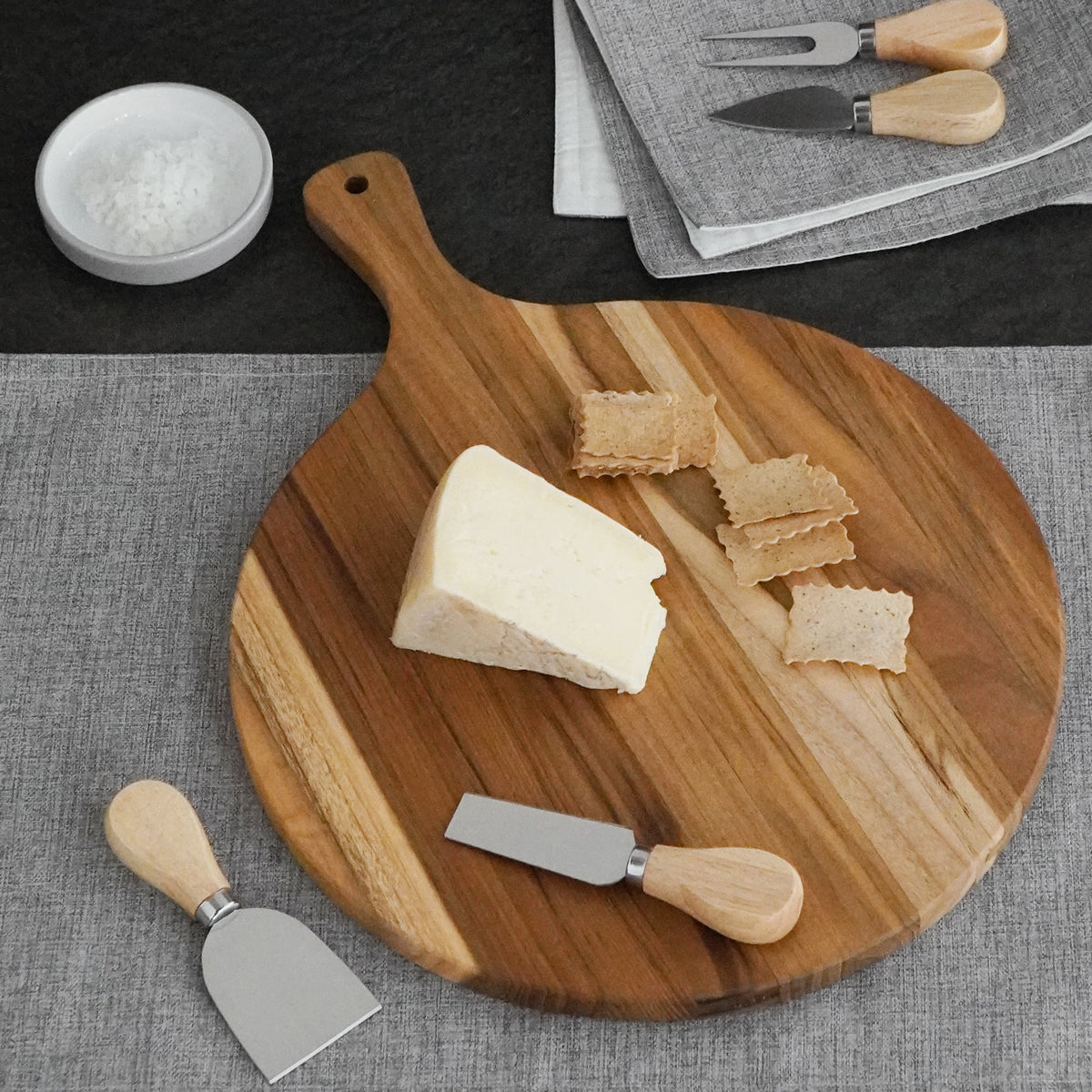 Lucy Cutting board by BaliSouk – boho decor made in Bali