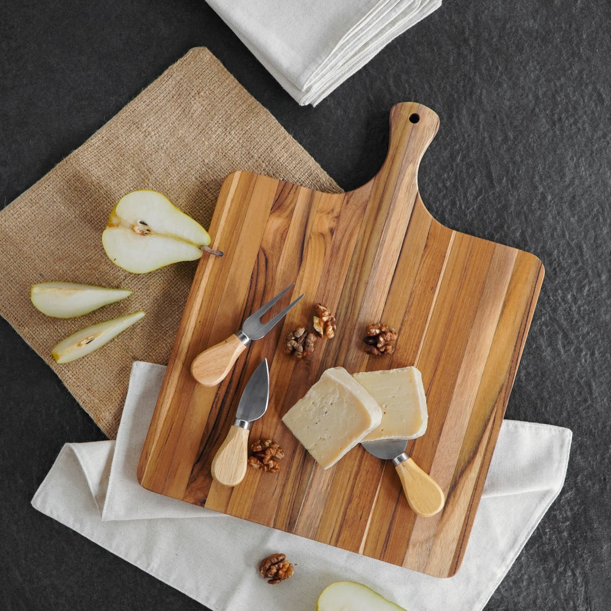 Lucy Cutting board by BaliSouk – boho decor made in Bali