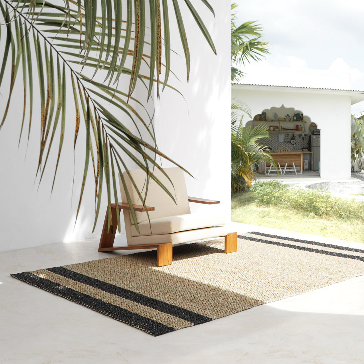 Hatami rug in natural materials – boho decor by BaliSouk