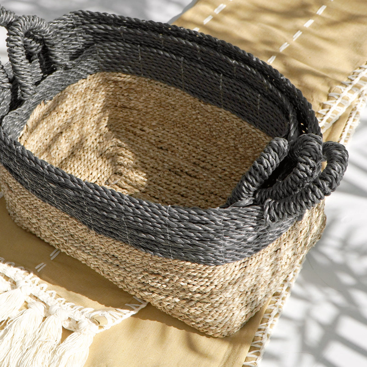 Calvin – natural materials basket, boho decor from Bali