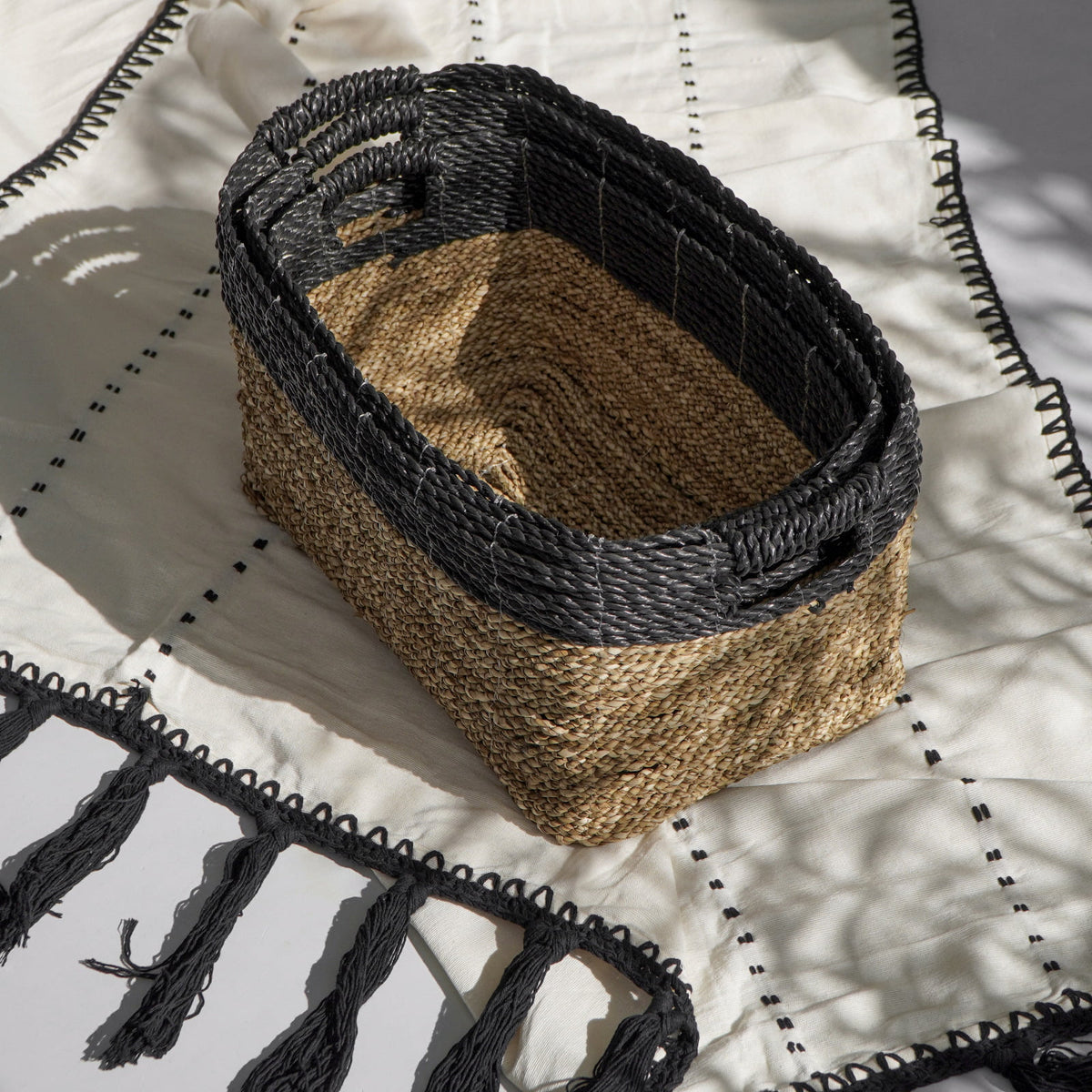Calvin basket in natural materials – boho decor by BaliSouk