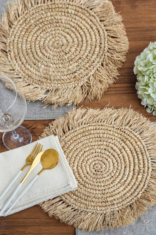 Bali Furniture – Nila Round Placemat – Nila Round Placemat brings a refined Bal