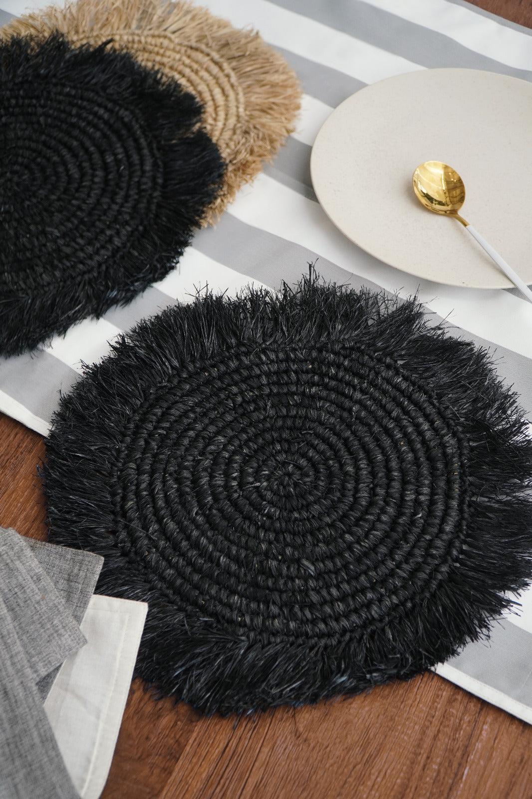 Bali Furniture – Nila Round Placemat