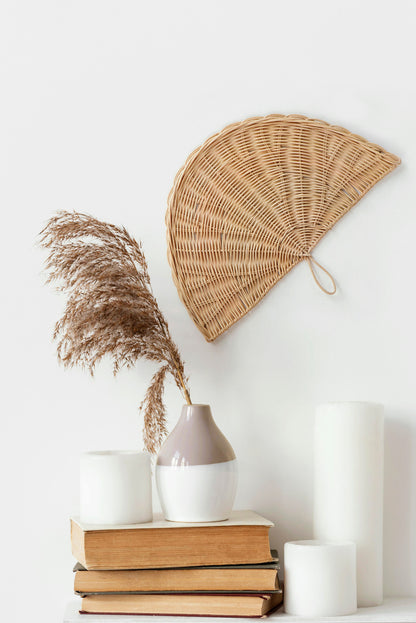 Retno Holding Fan