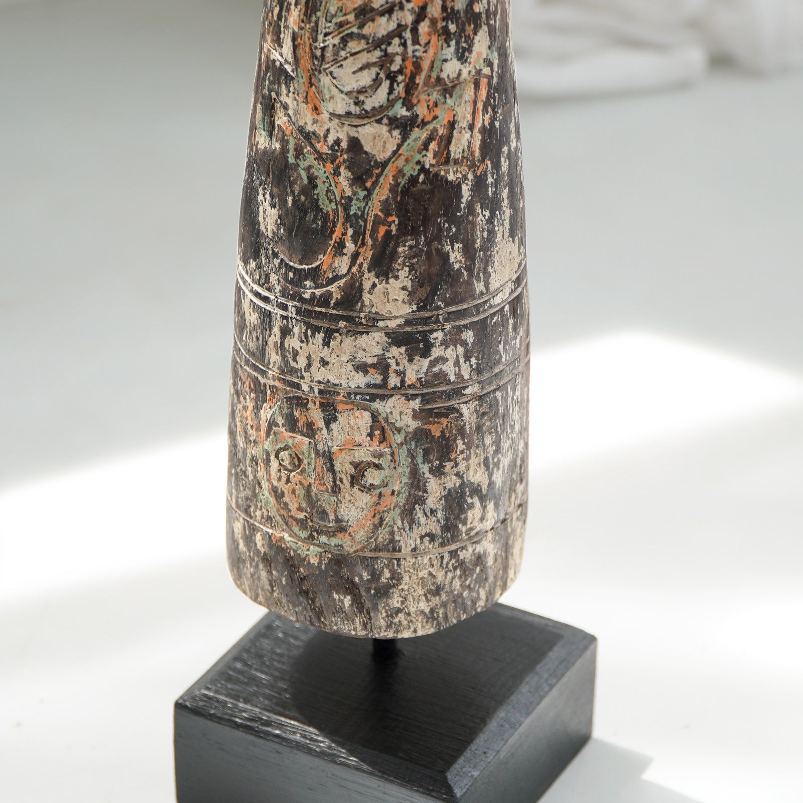 Bali Furniture – Bali Hand Deco With Stand
