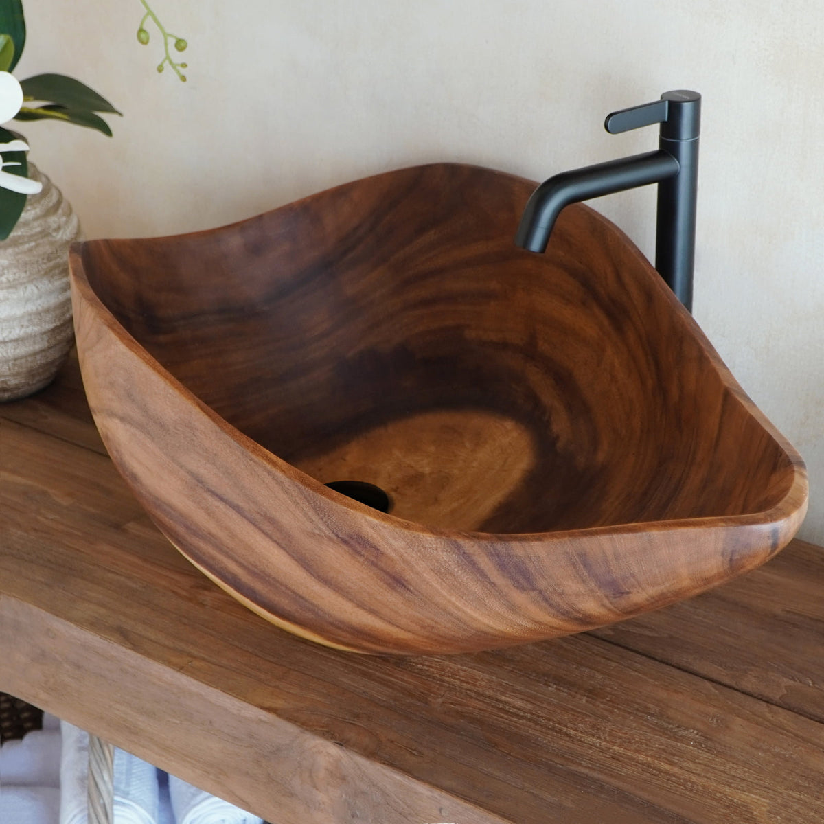 Suar wood washbasin – Bertha Sink, natural natural materials in boho style