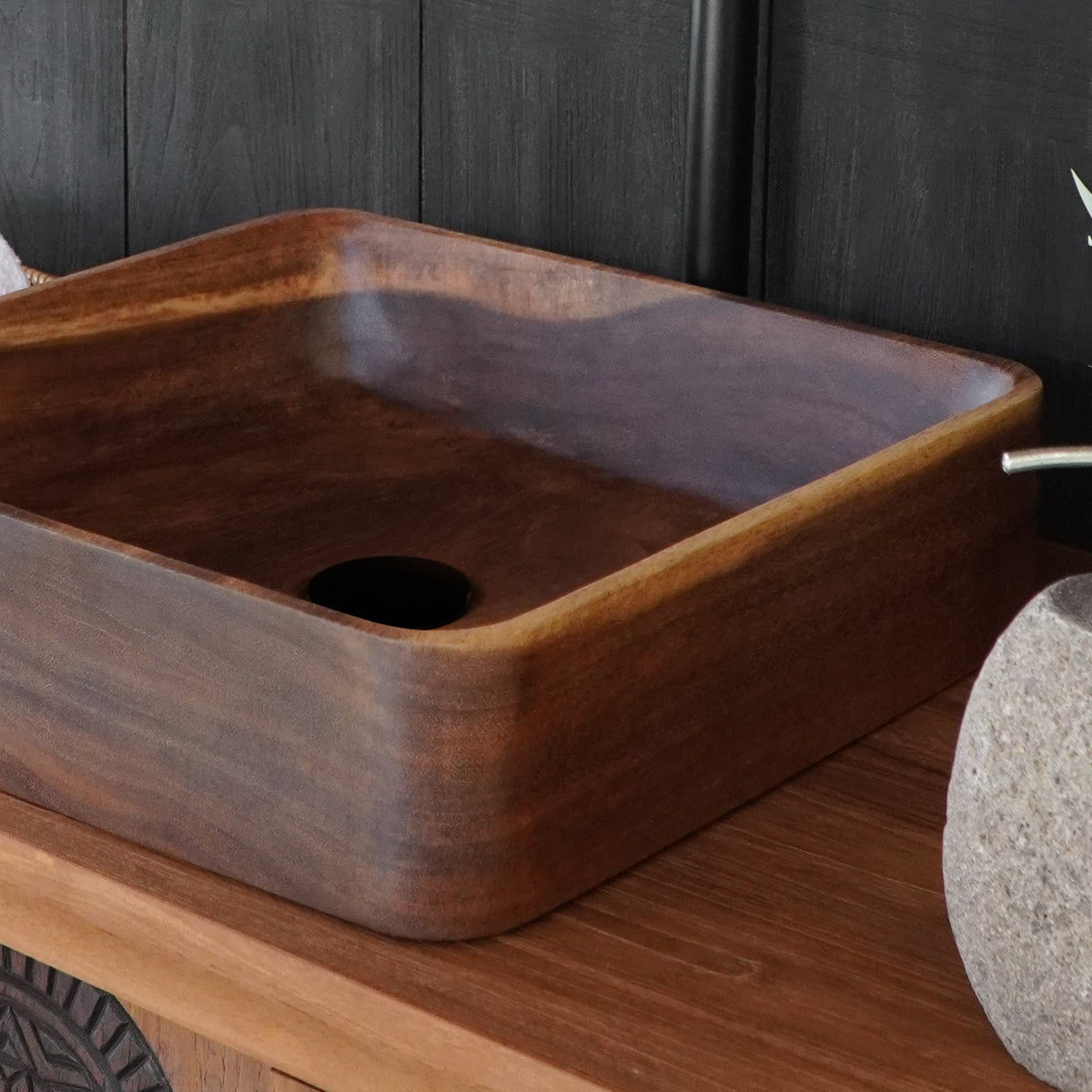 The Bertha Sink washbasin – natural materials, boho furniture handmade in Bali